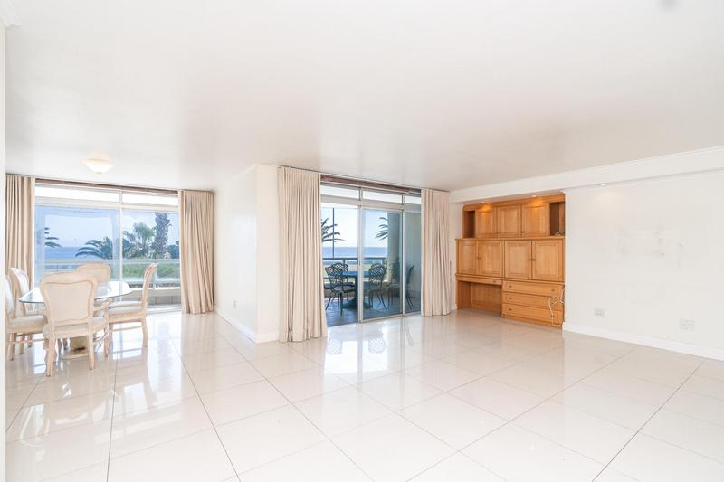 2 Bedroom Property for Sale in Sea Point Western Cape